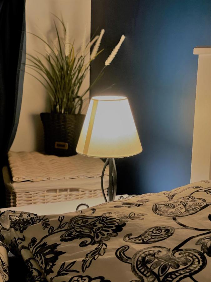 Feels Like Home Juan Flore - Air-Conditioned Furnished Apartment With Terrace & Parking อองทีบส์ ภายนอก รูปภาพ