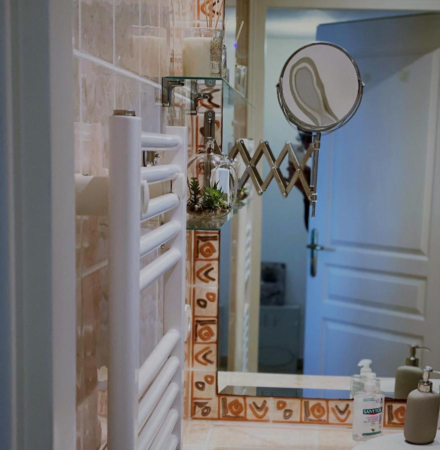 Feels Like Home Juan Flore - Air-Conditioned Furnished Apartment With Terrace & Parking อองทีบส์ ภายนอก รูปภาพ